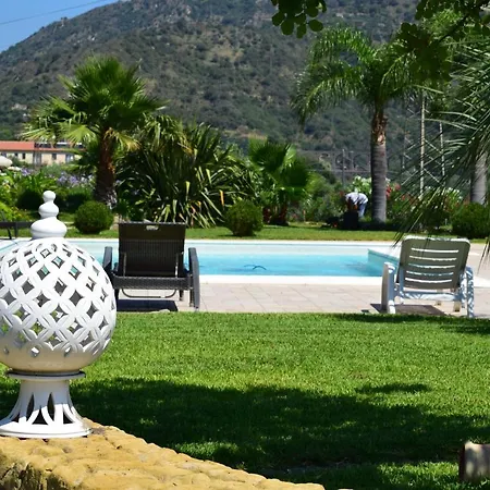 Taormina Ibiscus Alcantara Gaggi