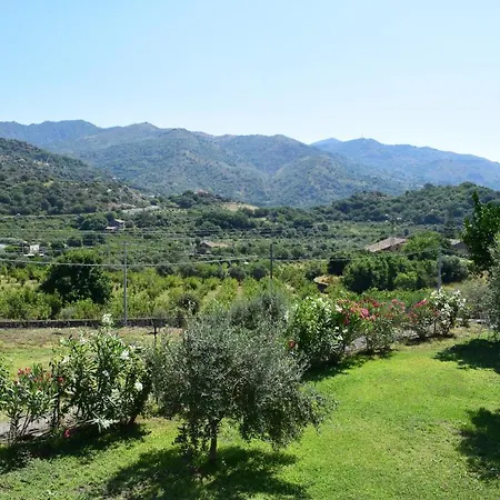 Taormina Ibiscus Alcantara