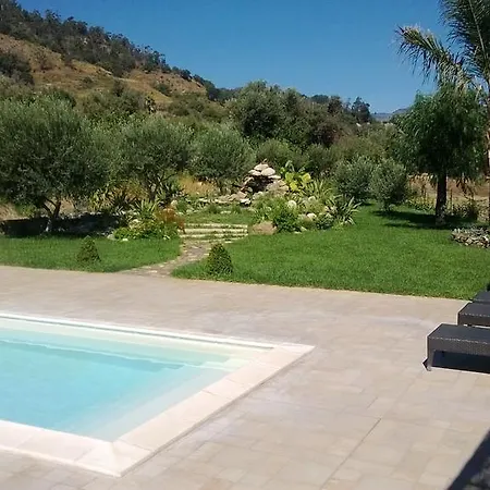 Taormina Ibiscus Alcantara Gaggi